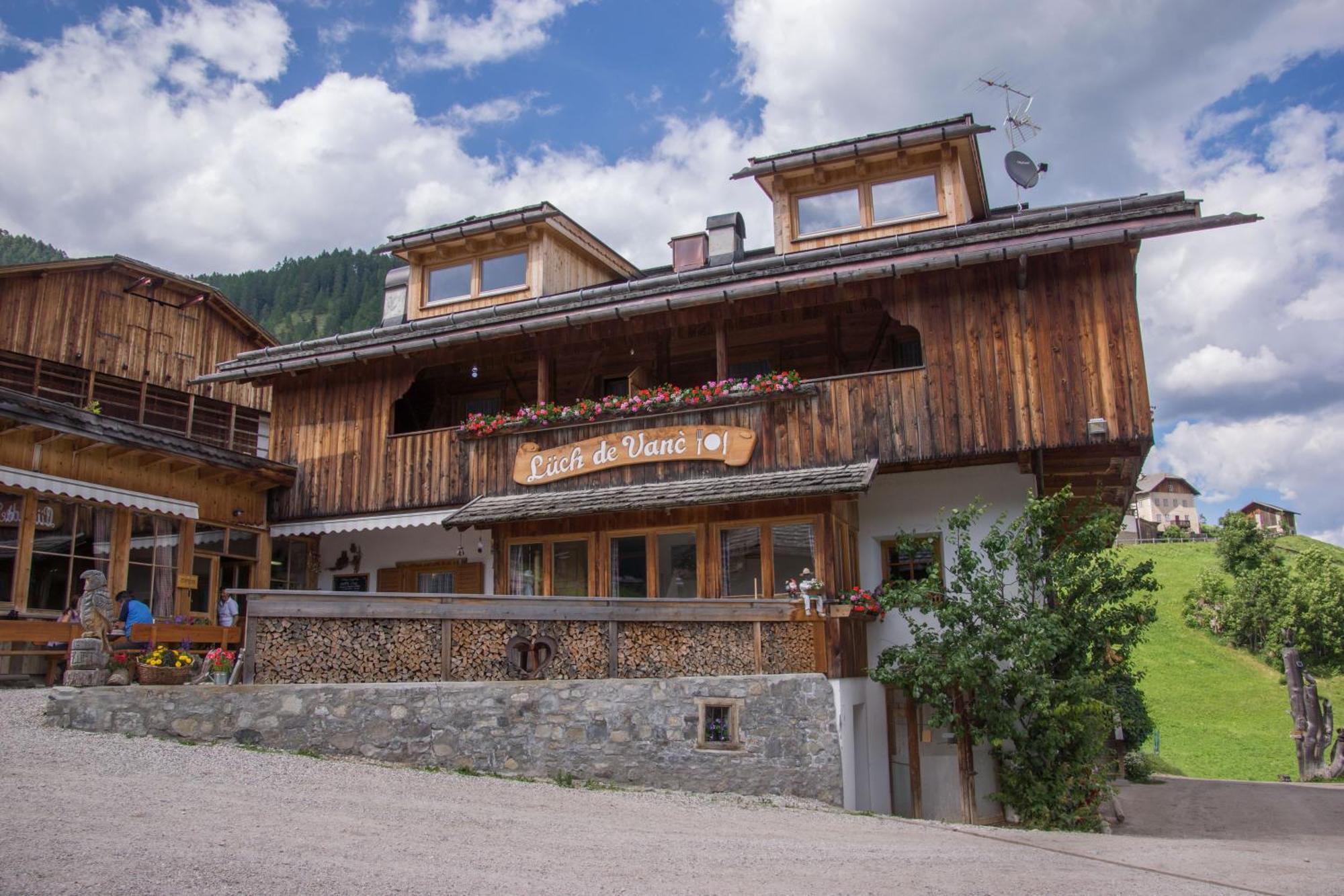 Agriturismo Luech De Vanc 산 마르티노 인 바디아 외부 사진