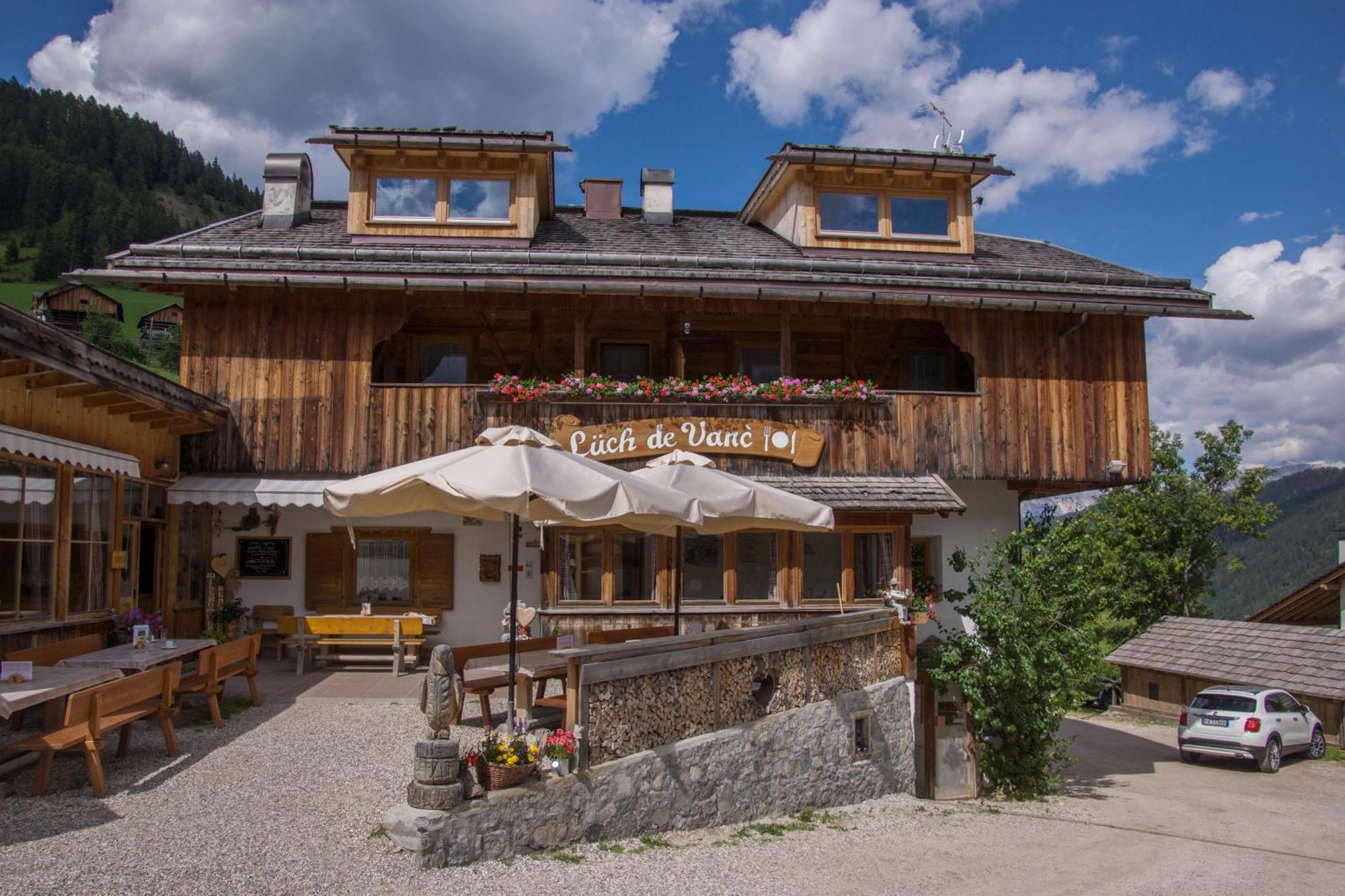 Agriturismo Luech De Vanc 산 마르티노 인 바디아 외부 사진